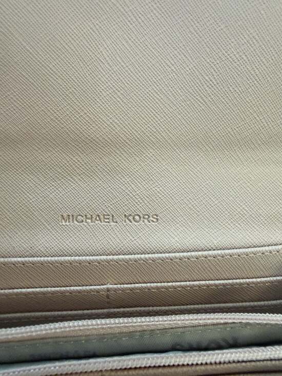 Michael Kors Jet Set Large Saffiano Leather Snap-Front Wallet in Birch - Picture 3 of 4